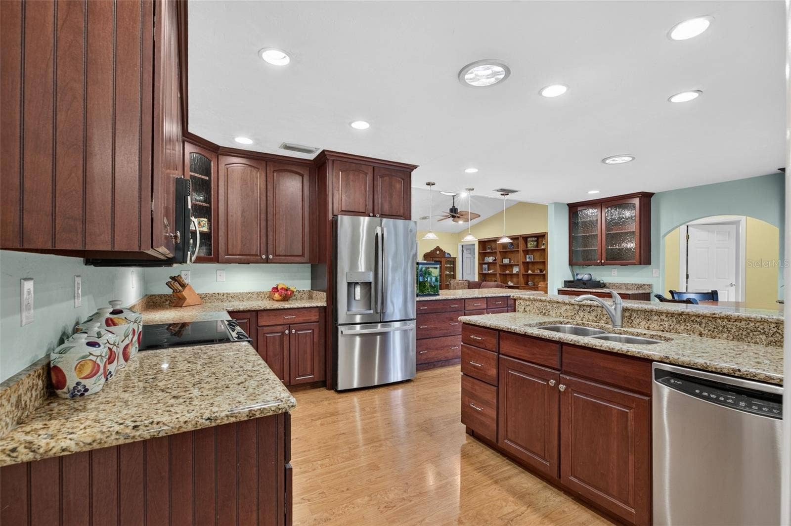 657 SE 2ND AVENUE, Melrose, FL 32666 657 SE 2ND AVENUE, Melrose, FL 32666