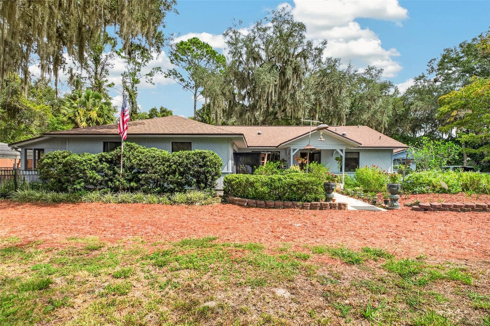657 SE 2ND AVENUE, Melrose, FL 32666 657 SE 2ND AVENUE, Melrose, FL 32666