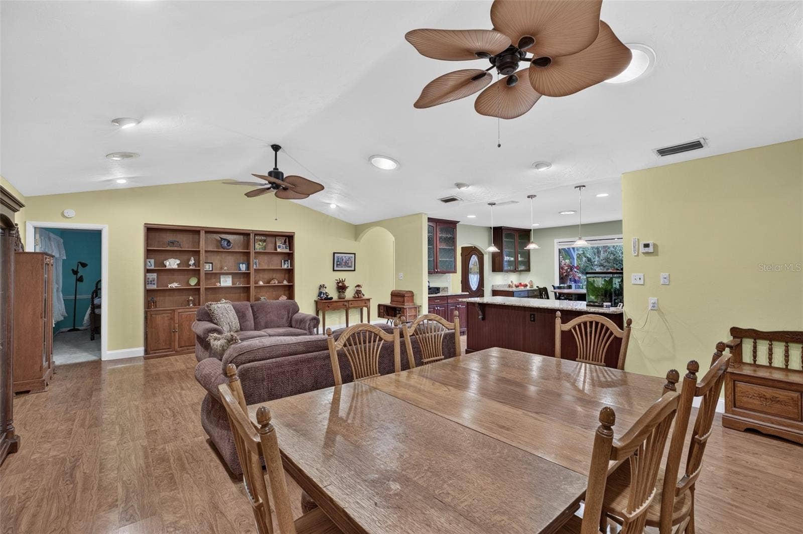 657 SE 2ND AVENUE, Melrose, FL 32666 657 SE 2ND AVENUE, Melrose, FL 32666