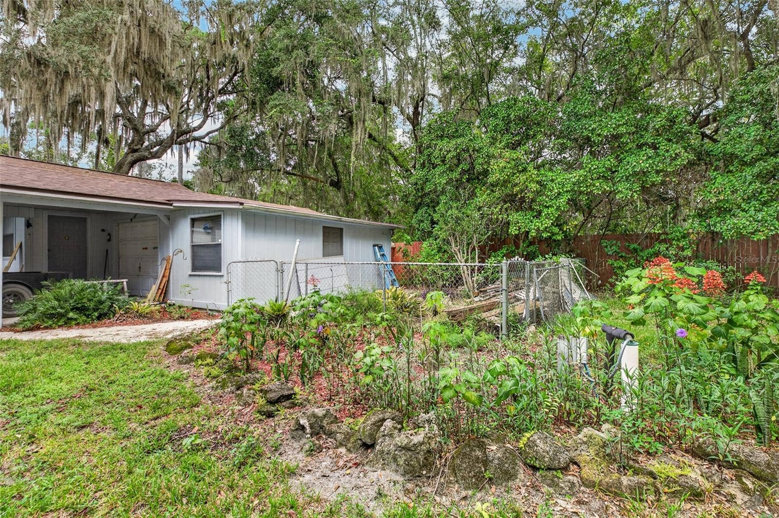657 SE 2ND AVENUE, Melrose, FL 32666 657 SE 2ND AVENUE, Melrose, FL 32666