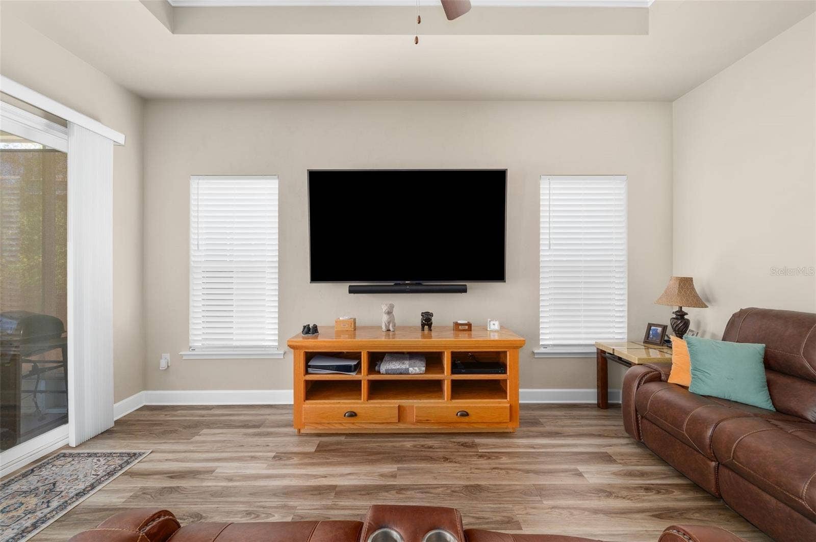 1402 NW 132ND BOULEVARD, Newberry, FL 32669 Living Room