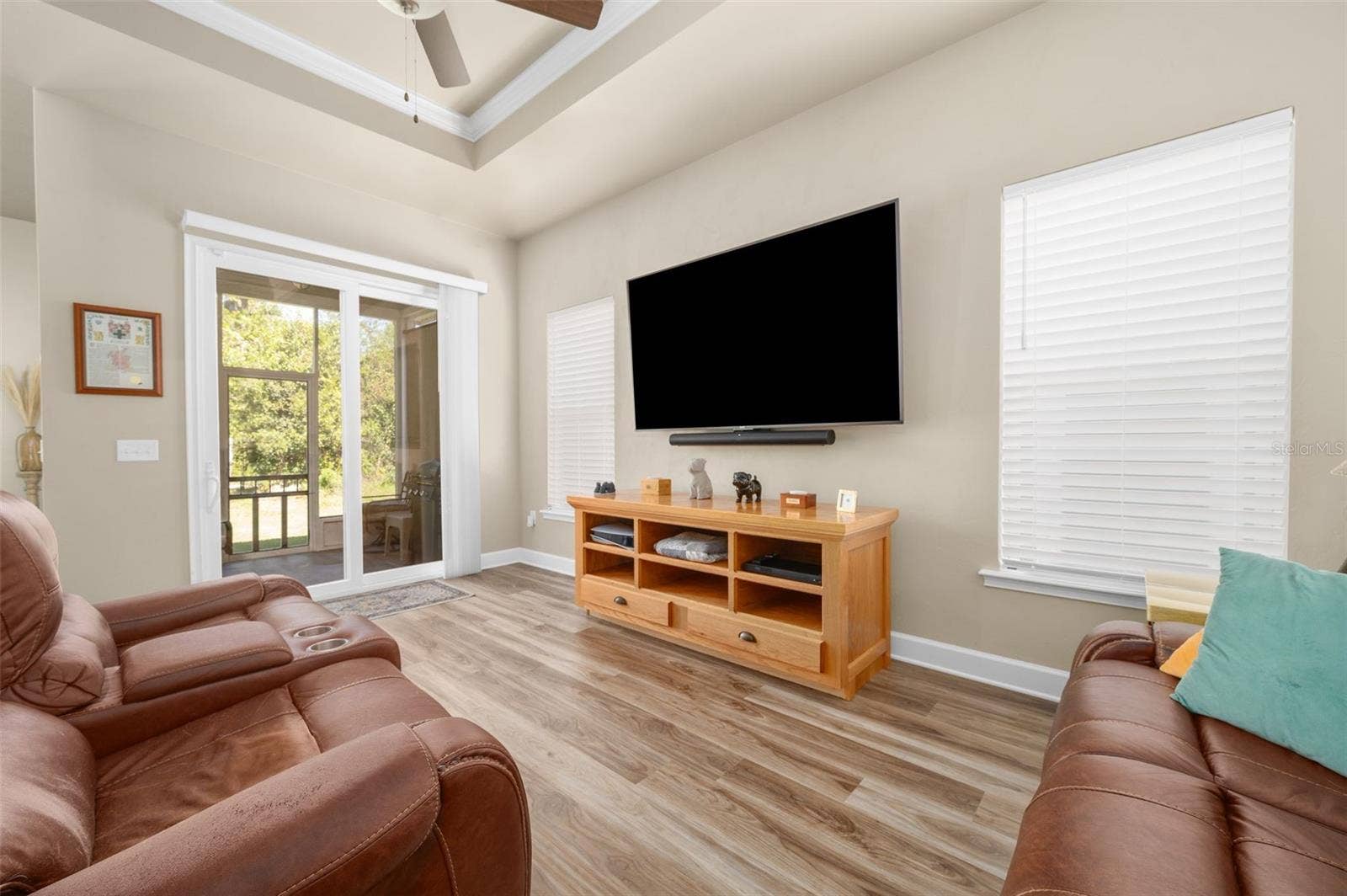 1402 NW 132ND BOULEVARD, Newberry, FL 32669 Living Room