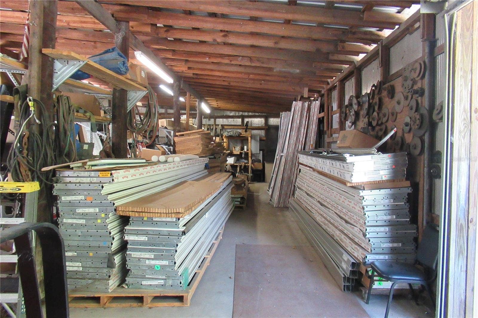 14562 KENNARD STREET, Waldo, FL 32694 Shop/Warehouse Interior