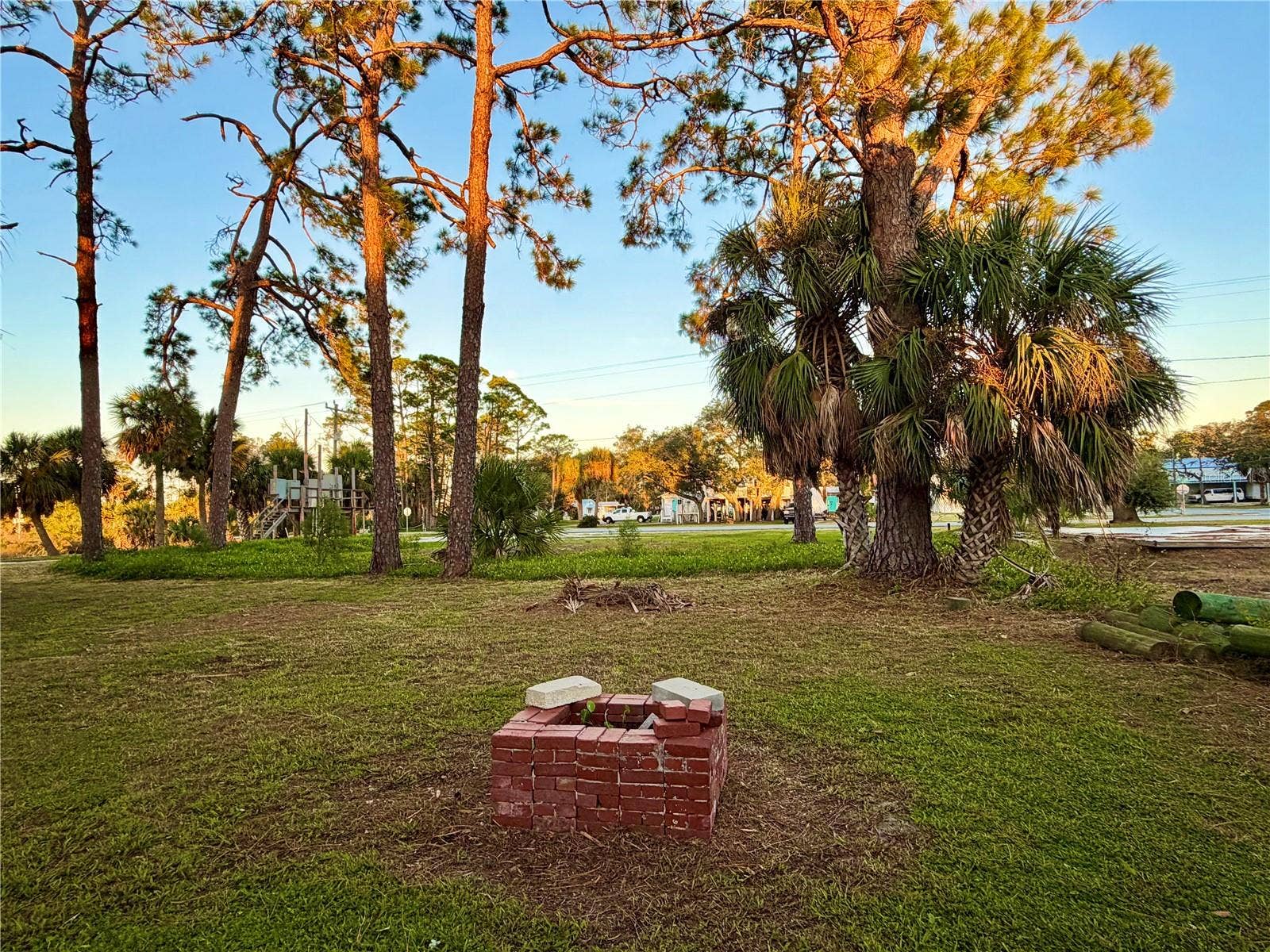 4 MAIN STREET, Horseshoe Beach, FL 32648 4 MAIN STREET, Horseshoe Beach, FL 32648