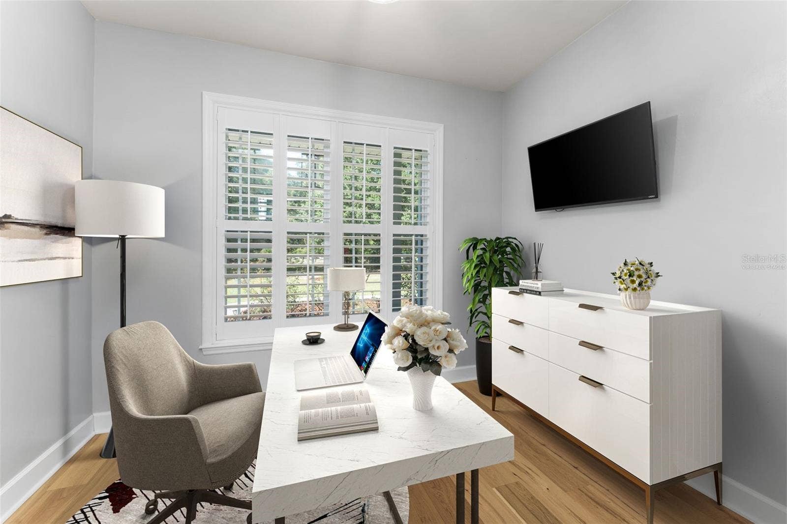 8499 NE 8TH PLACE, High Springs, FL 32643 Study adjacent to Great room (Virtually staged)