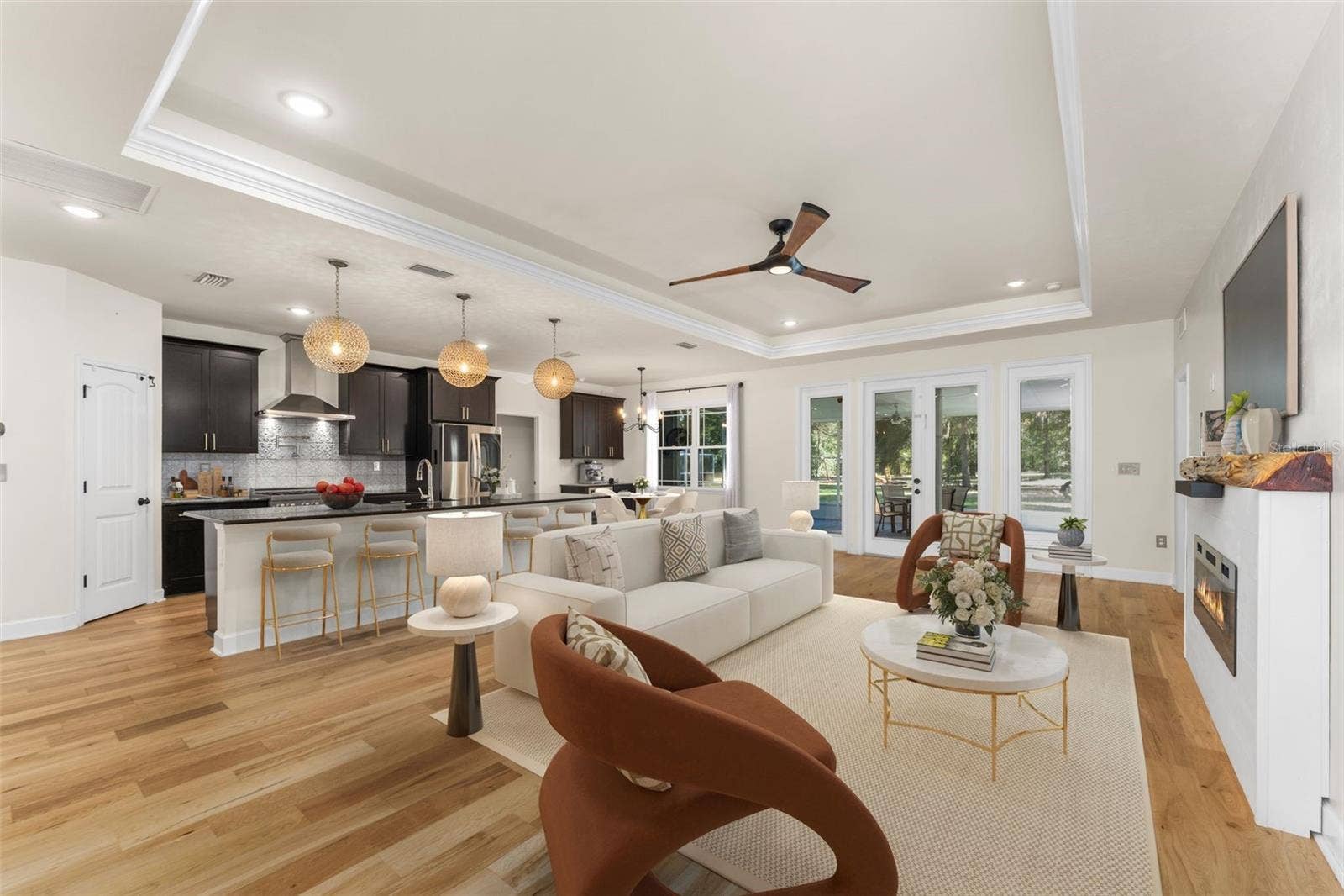 8499 NE 8TH PLACE, High Springs, FL 32643 Spacious Great Room and kitchen area