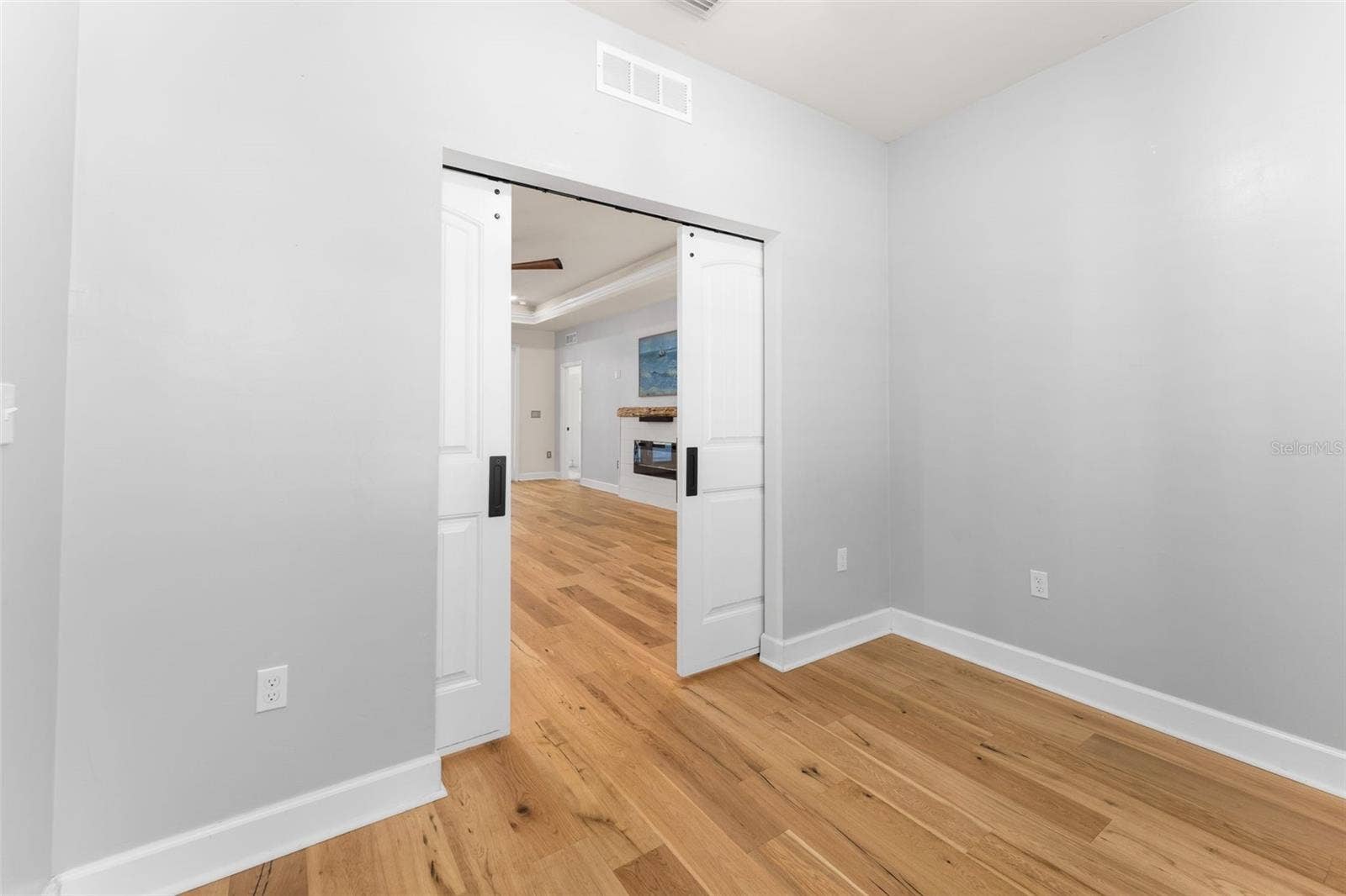 8499 NE 8TH PLACE, High Springs, FL 32643 Pocket Doors to Study