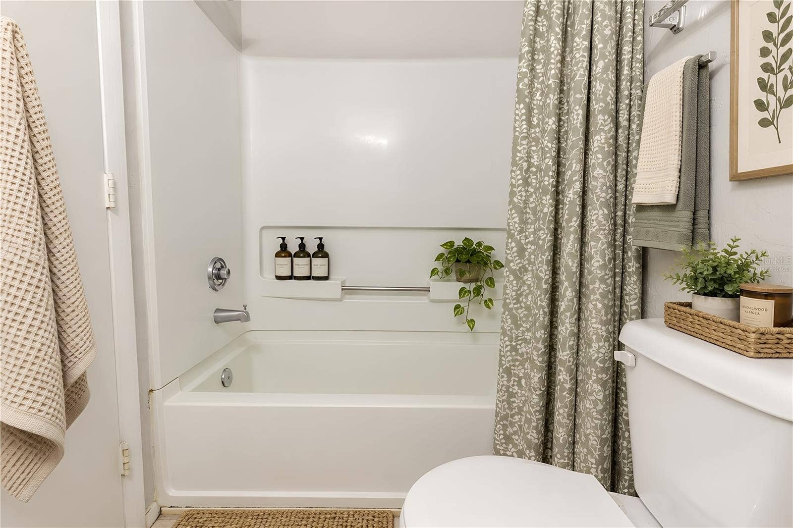 4000 SW 23RD STREET, #2-307, Gainesville, FL 32608 Virtually staged