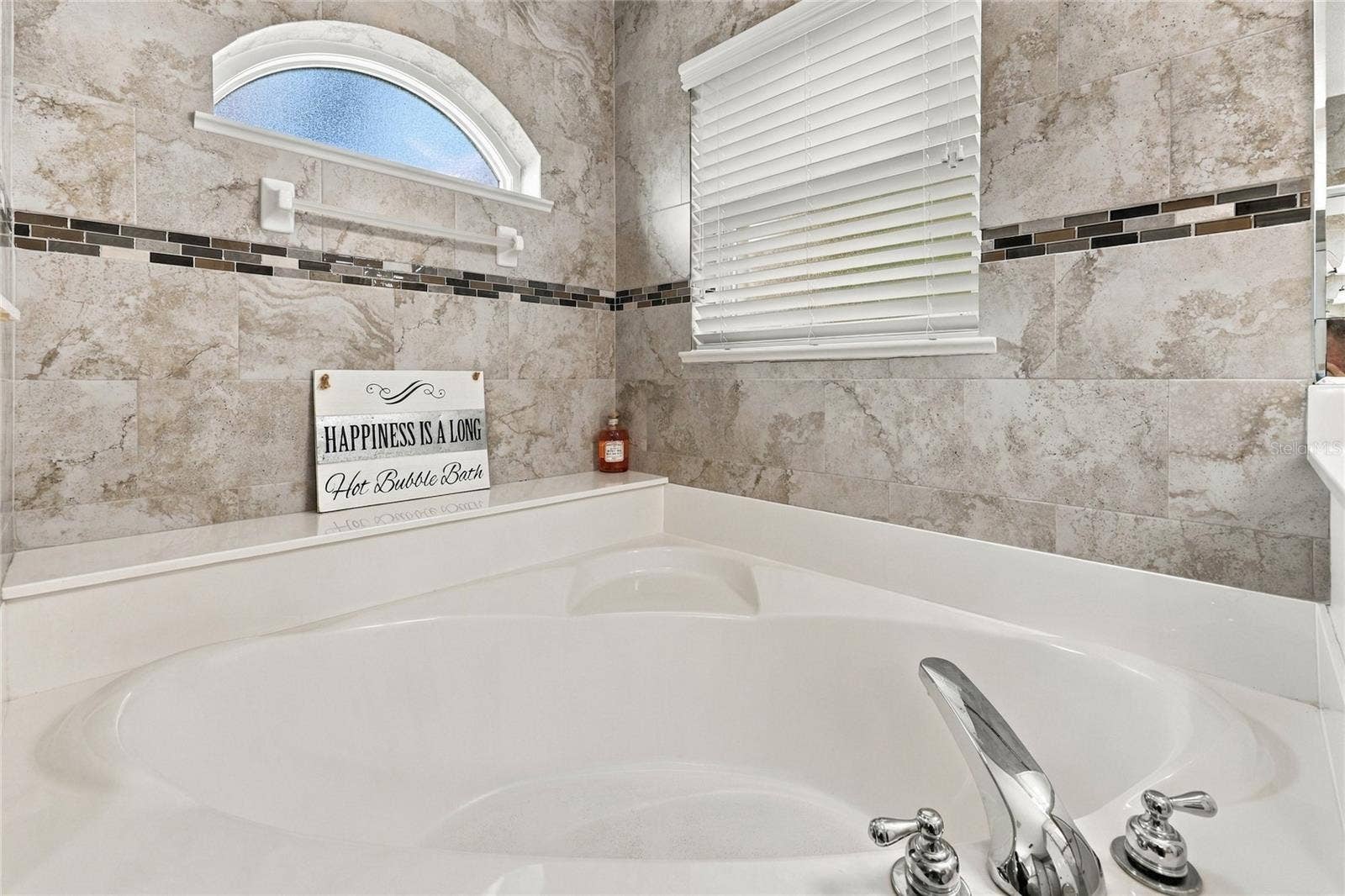 4695 SW 116TH PLACE, Ocala, FL 34476 4695 SW 116TH PLACE, Ocala, FL 34476