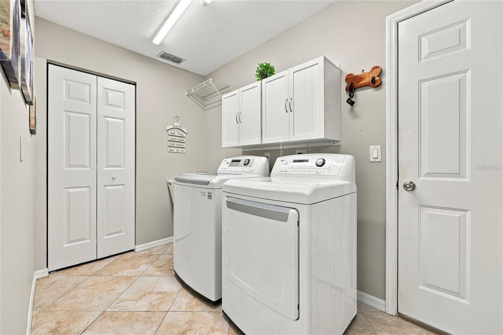 4695 SW 116TH PLACE, Ocala, FL 34476 4695 SW 116TH PLACE, Ocala, FL 34476