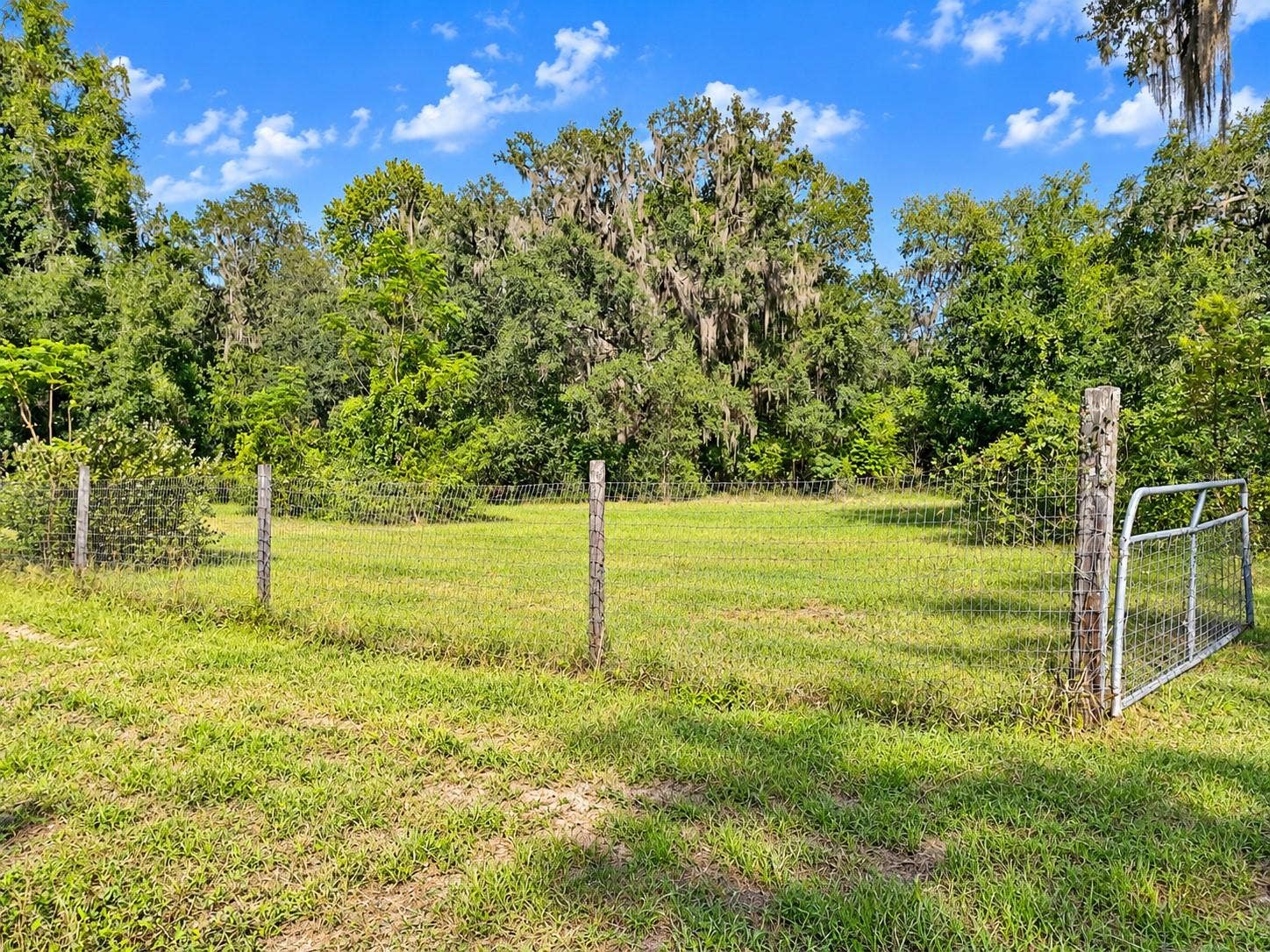 2591 SE 27TH STREET, Gainesville, FL 32641