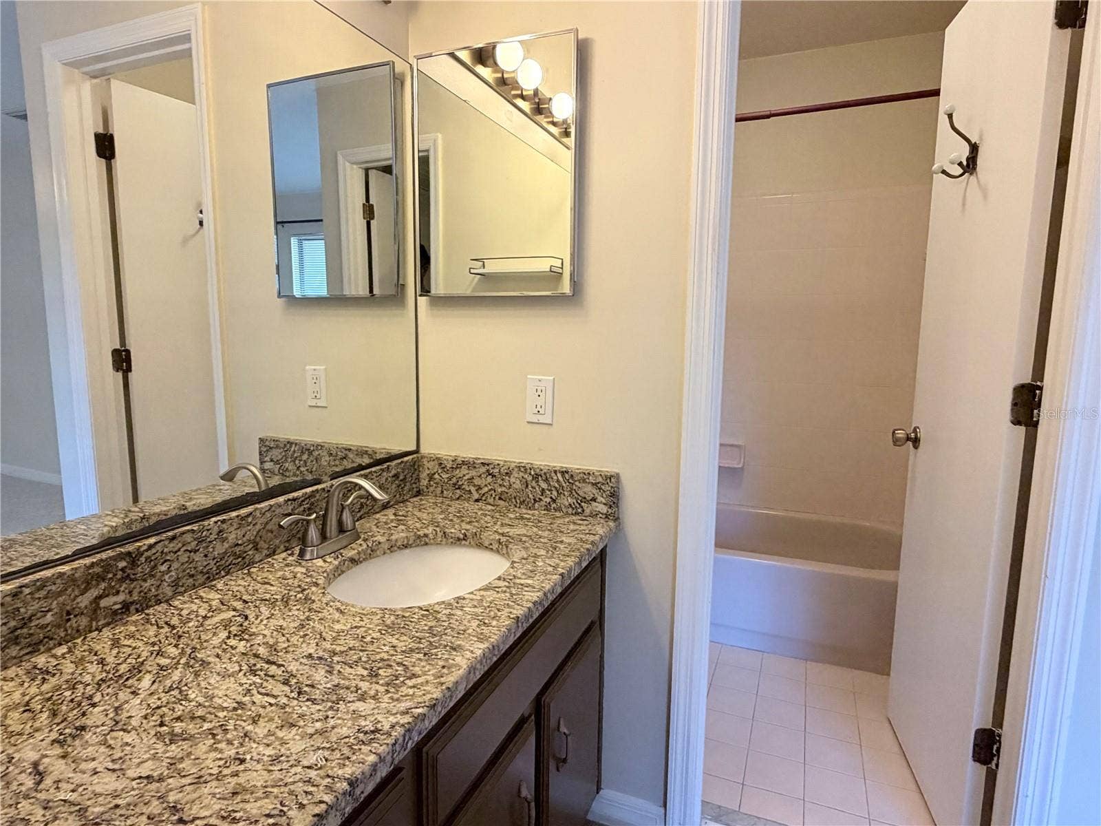 3742 NW 53RD LANE, Gainesville, FL 32653