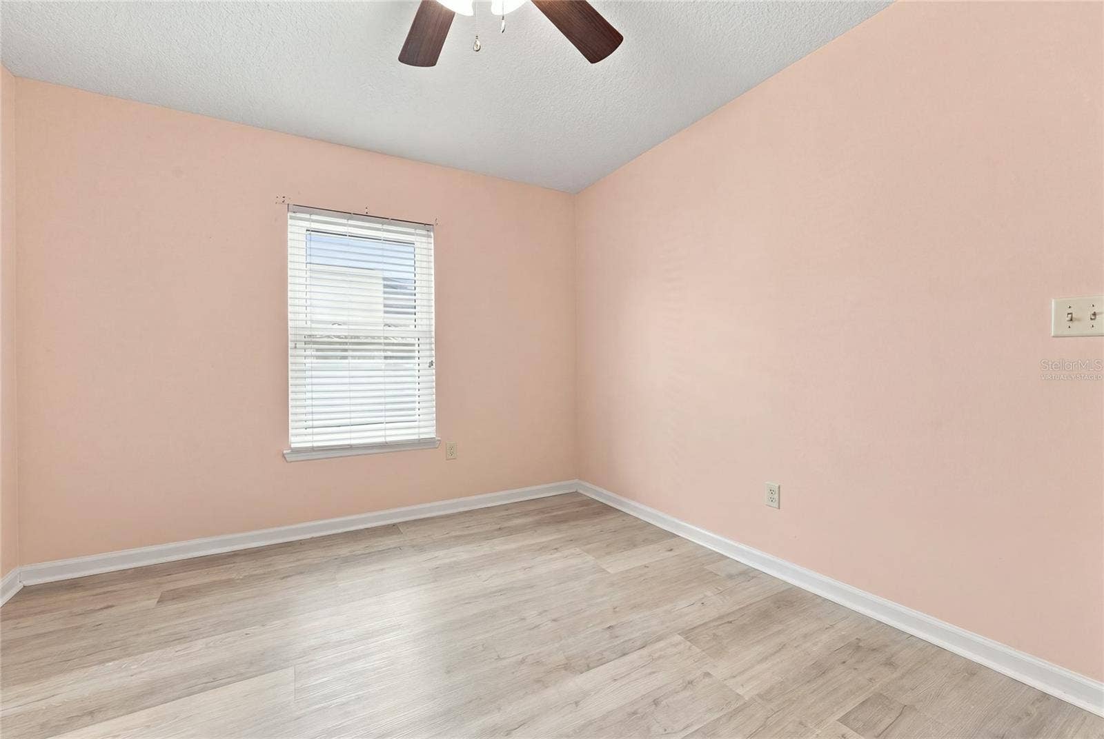 8114 NW 52ND STREET, Gainesville, FL 32653 Virtually staged. Furniture and packing boxes digitally removed.