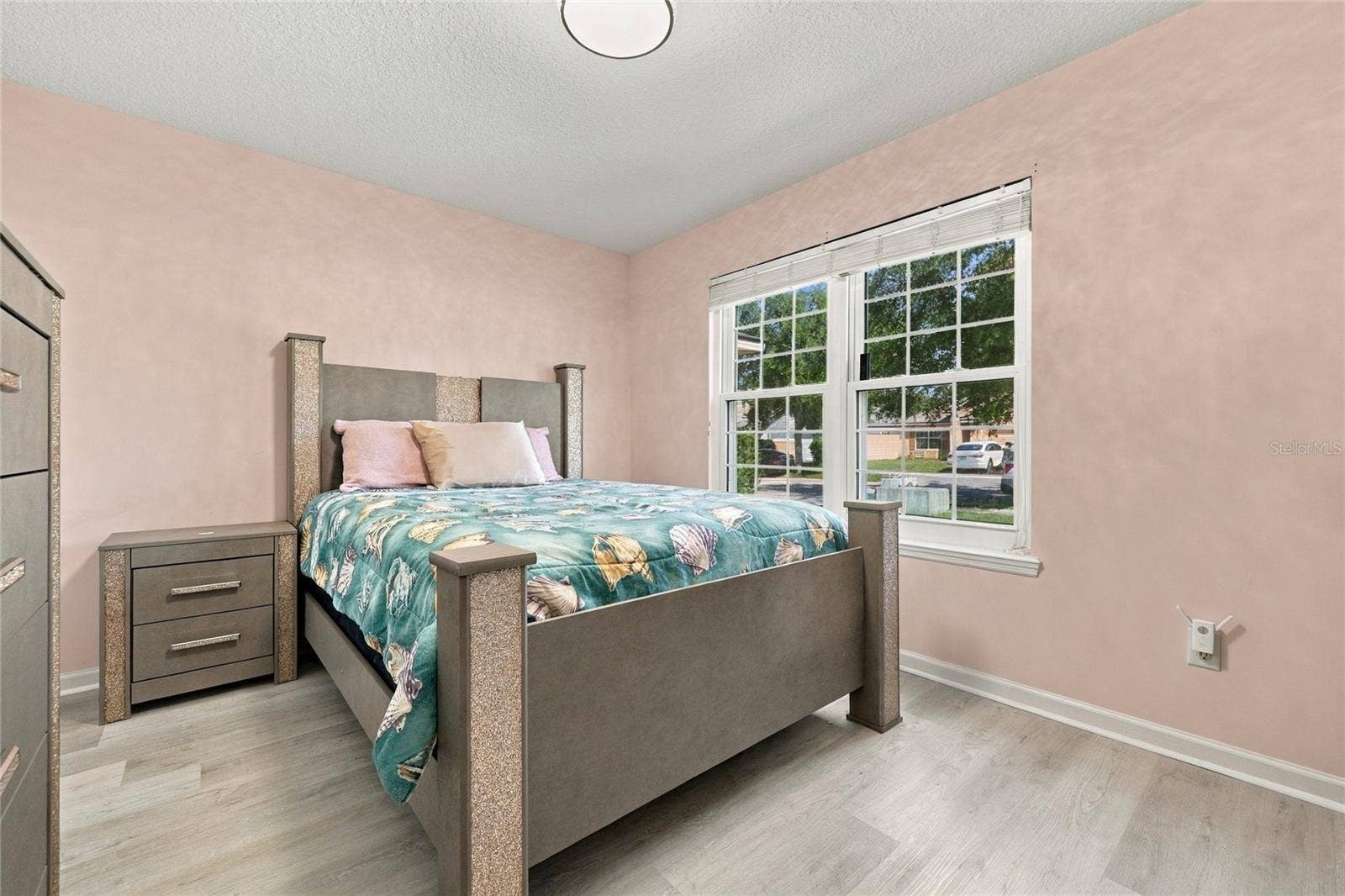 8114 NW 52ND STREET, Gainesville, FL 32653 8114 NW 52ND STREET, Gainesville, FL 32653