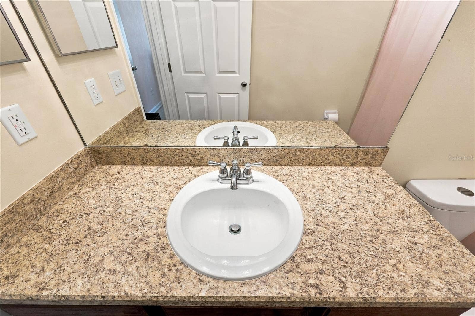 8114 NW 52ND STREET, Gainesville, FL 32653 8114 NW 52ND STREET, Gainesville, FL 32653