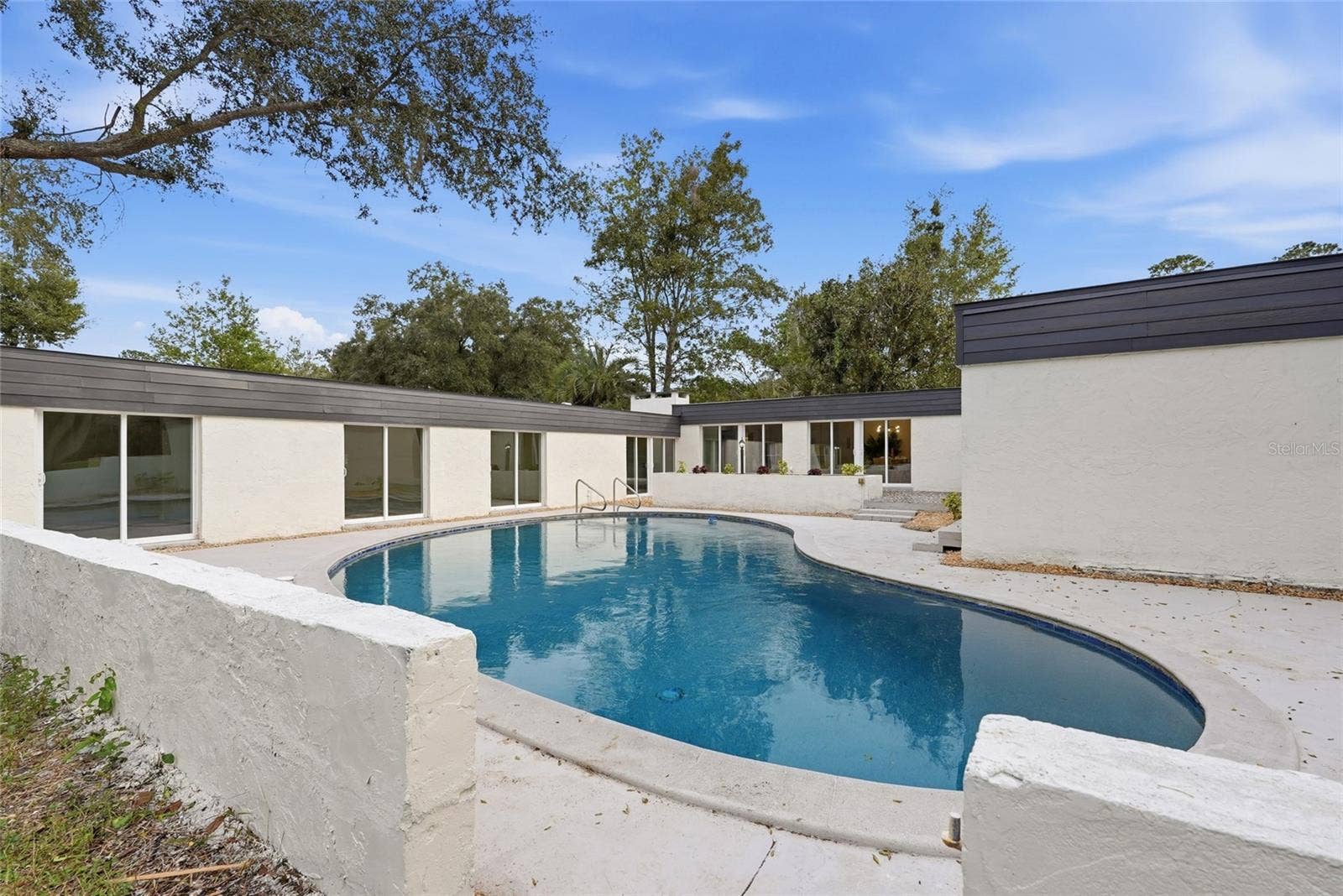 8802 NW 6TH PLACE, Gainesville, FL 32607 8802 NW 6TH PLACE, Gainesville, FL 32607