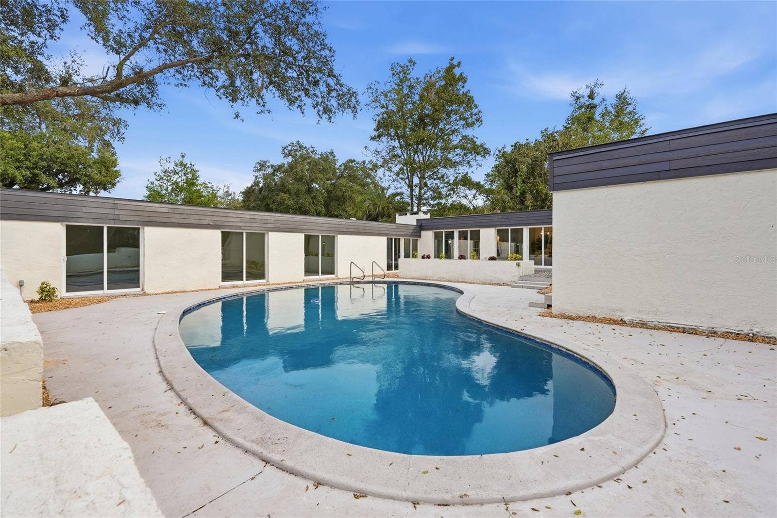 8802 NW 6TH PLACE, Gainesville, FL 32607 8802 NW 6TH PLACE, Gainesville, FL 32607