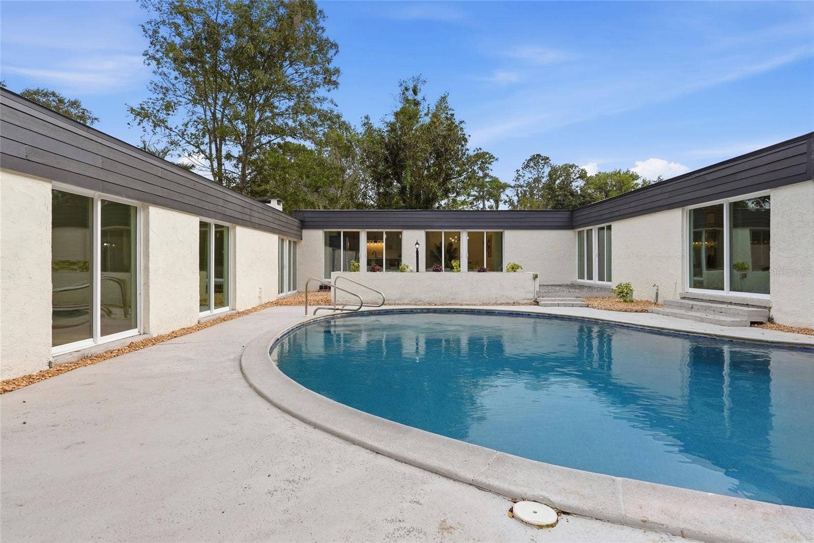 8802 NW 6TH PLACE, Gainesville, FL 32607 8802 NW 6TH PLACE, Gainesville, FL 32607
