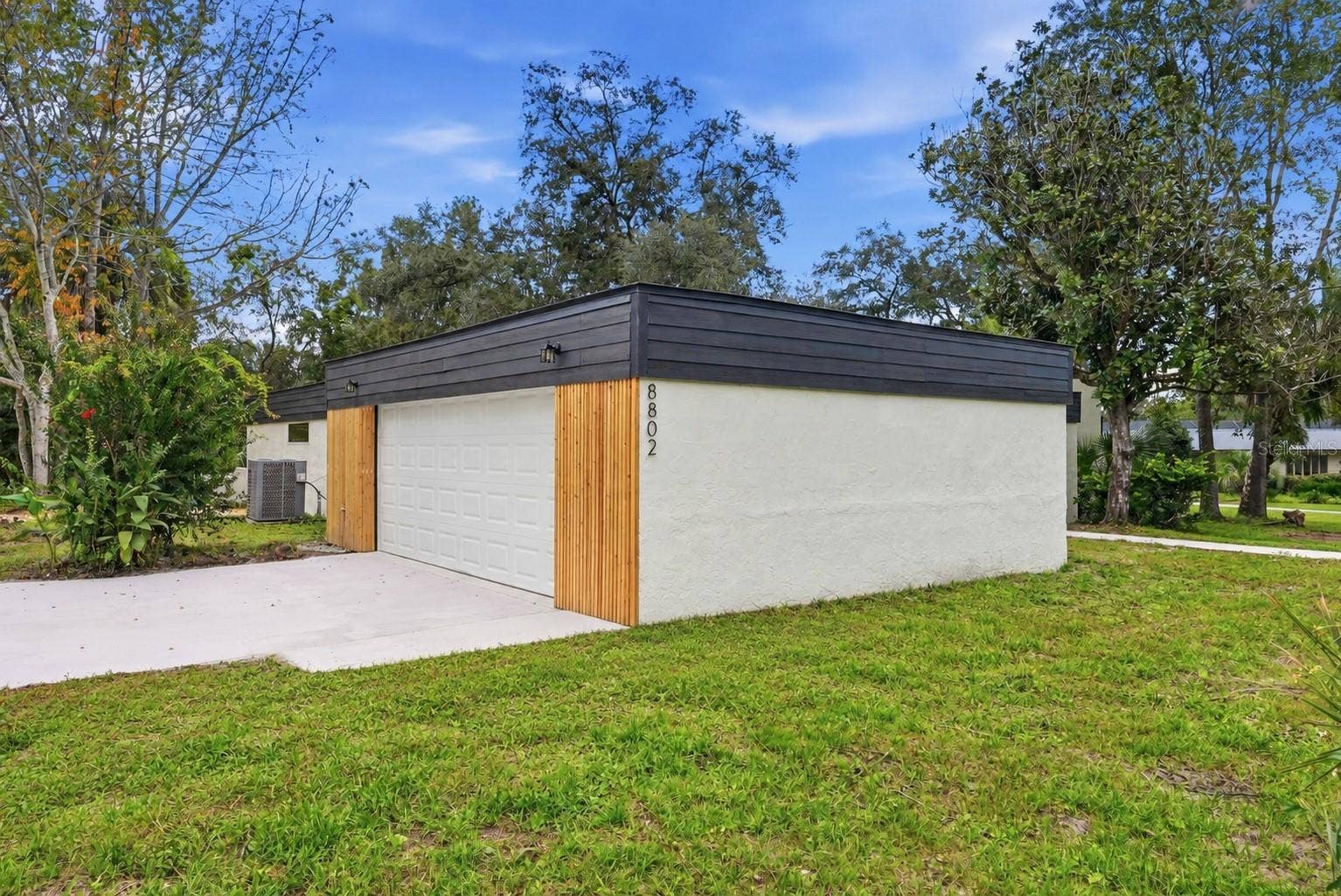 8802 NW 6TH PLACE, Gainesville, FL 32607 8802 NW 6TH PLACE, Gainesville, FL 32607