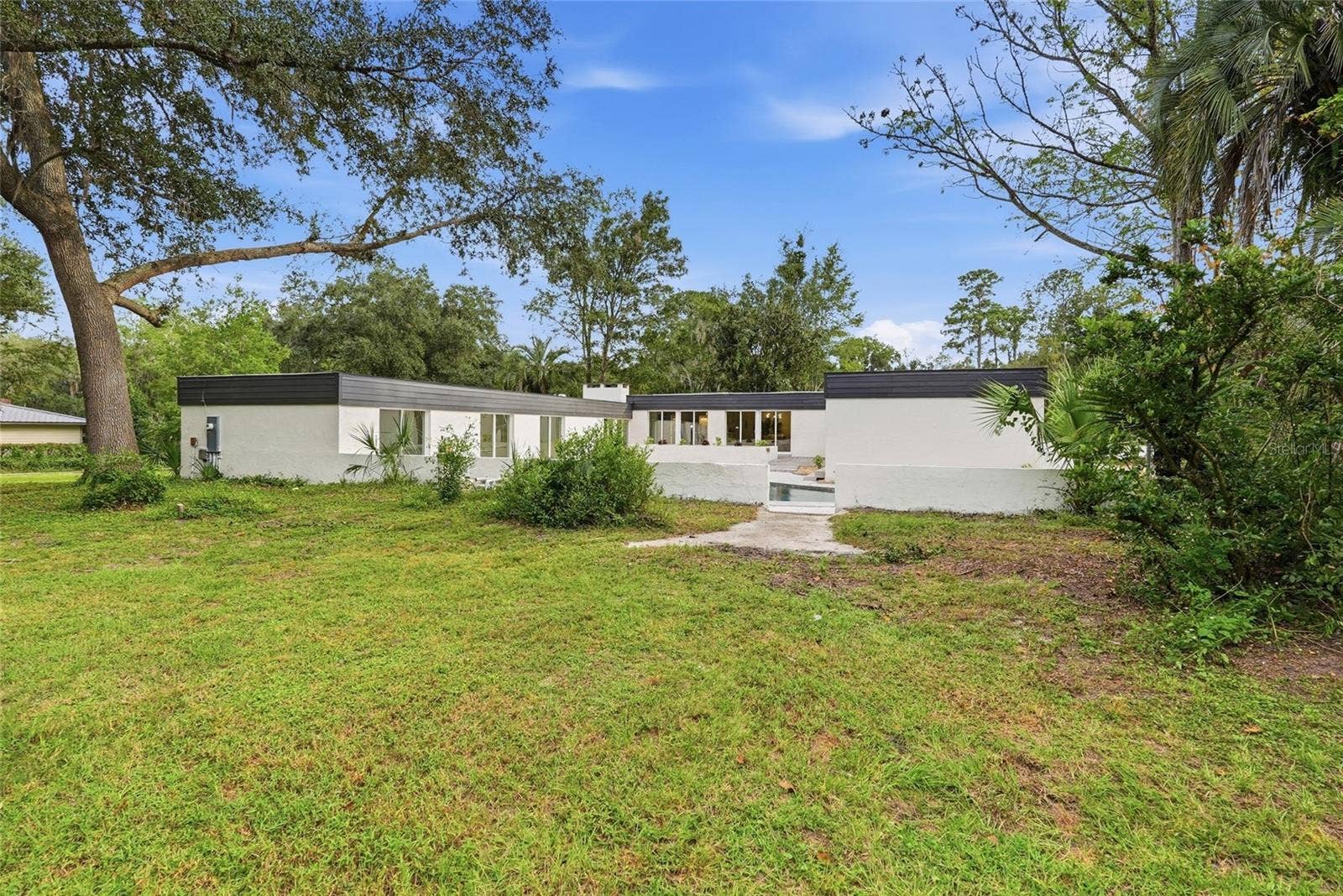 8802 NW 6TH PLACE, Gainesville, FL 32607 8802 NW 6TH PLACE, Gainesville, FL 32607