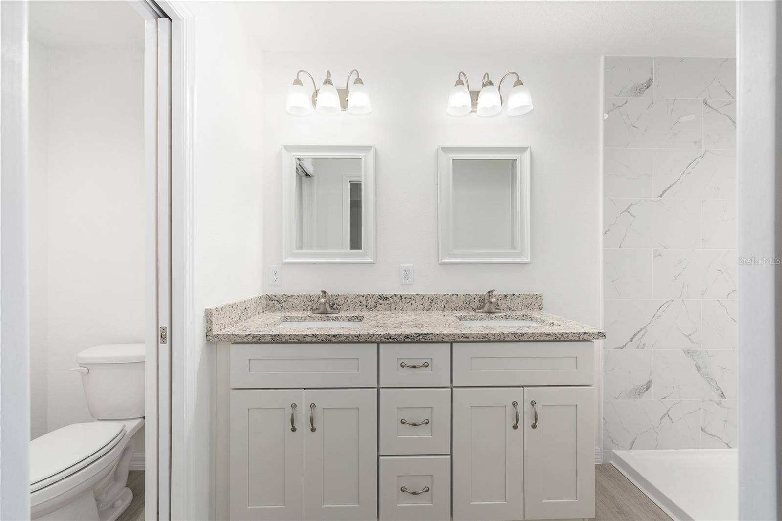 14421 SW 77TH AVENUE, Ocala, FL 34473 Master Bathroom