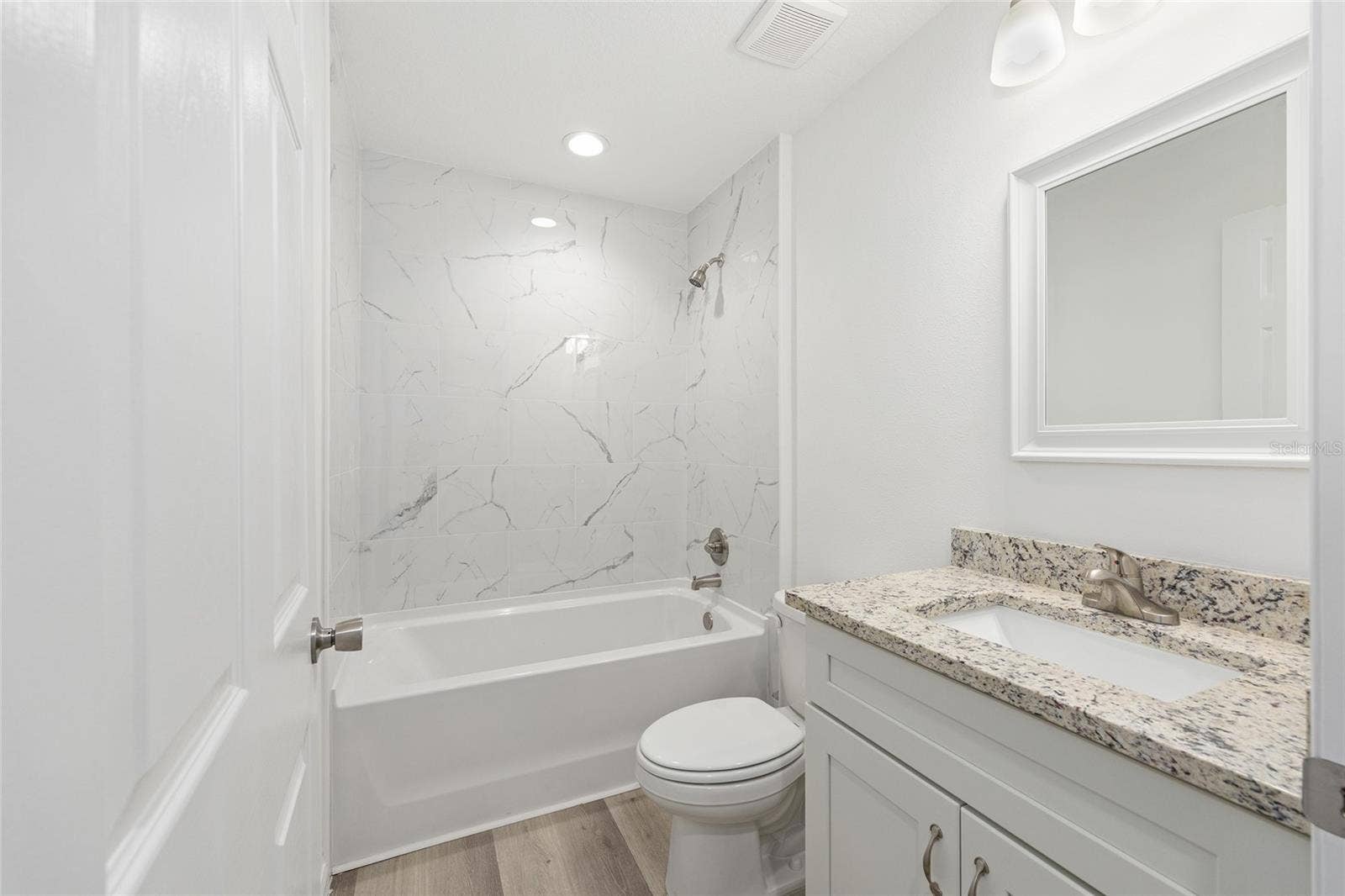 14421 SW 77TH AVENUE, Ocala, FL 34473 Bathroom