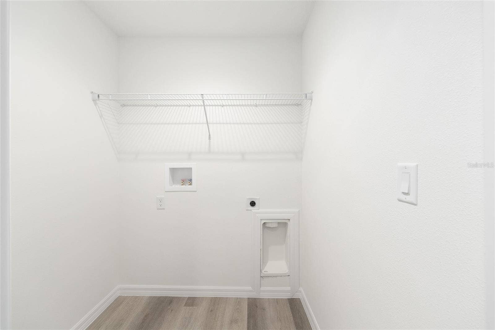 14421 SW 77TH AVENUE, Ocala, FL 34473 Laundry Room