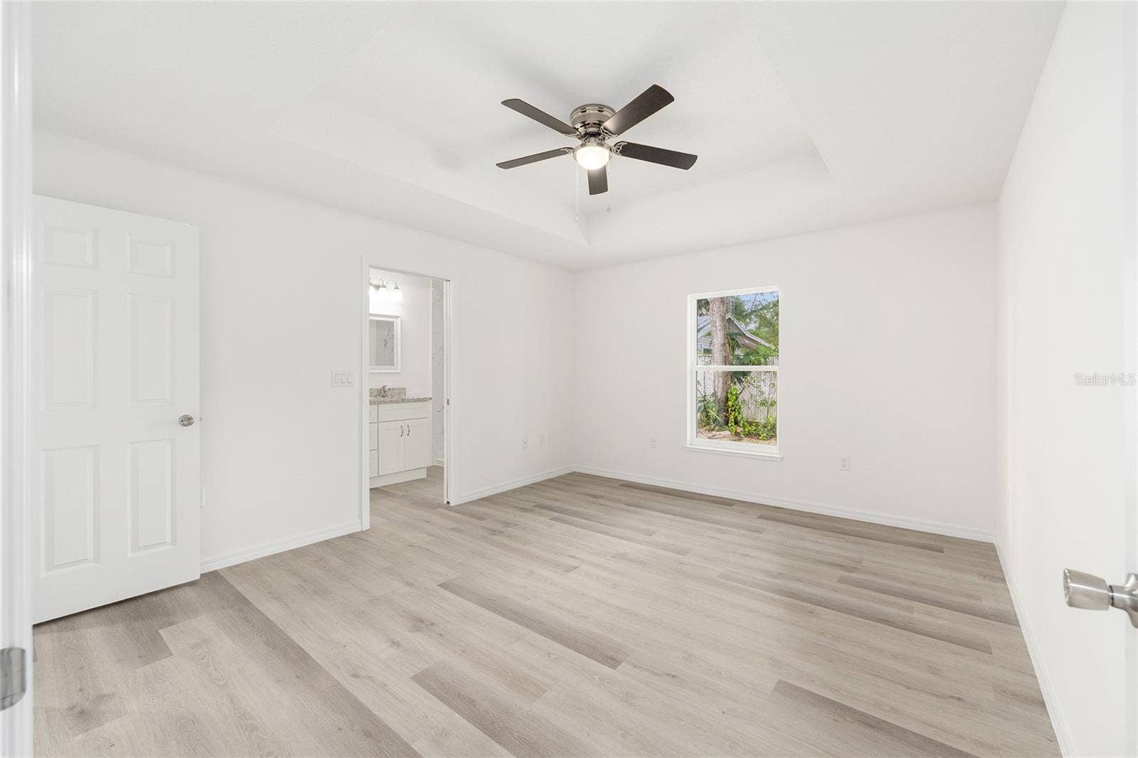 14421 SW 77TH AVENUE, Ocala, FL 34473 Master Bedroom