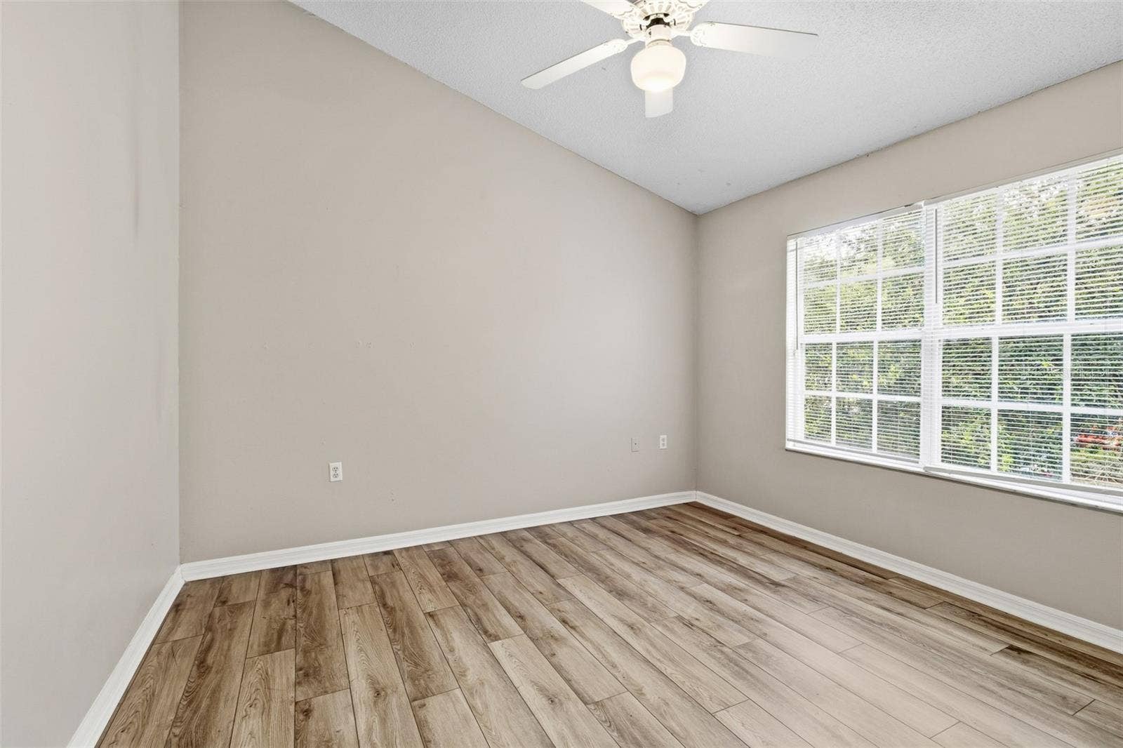 10000 SW 52ND AVENUE, #AA-159, Gainesville, FL 32608 10000 SW 52ND AVENUE, #AA-159, Gainesville, FL 32608