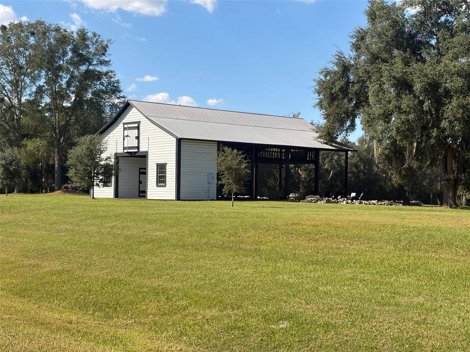5890 SW 124TH WAY, Archer, FL 32618 Community event Barn