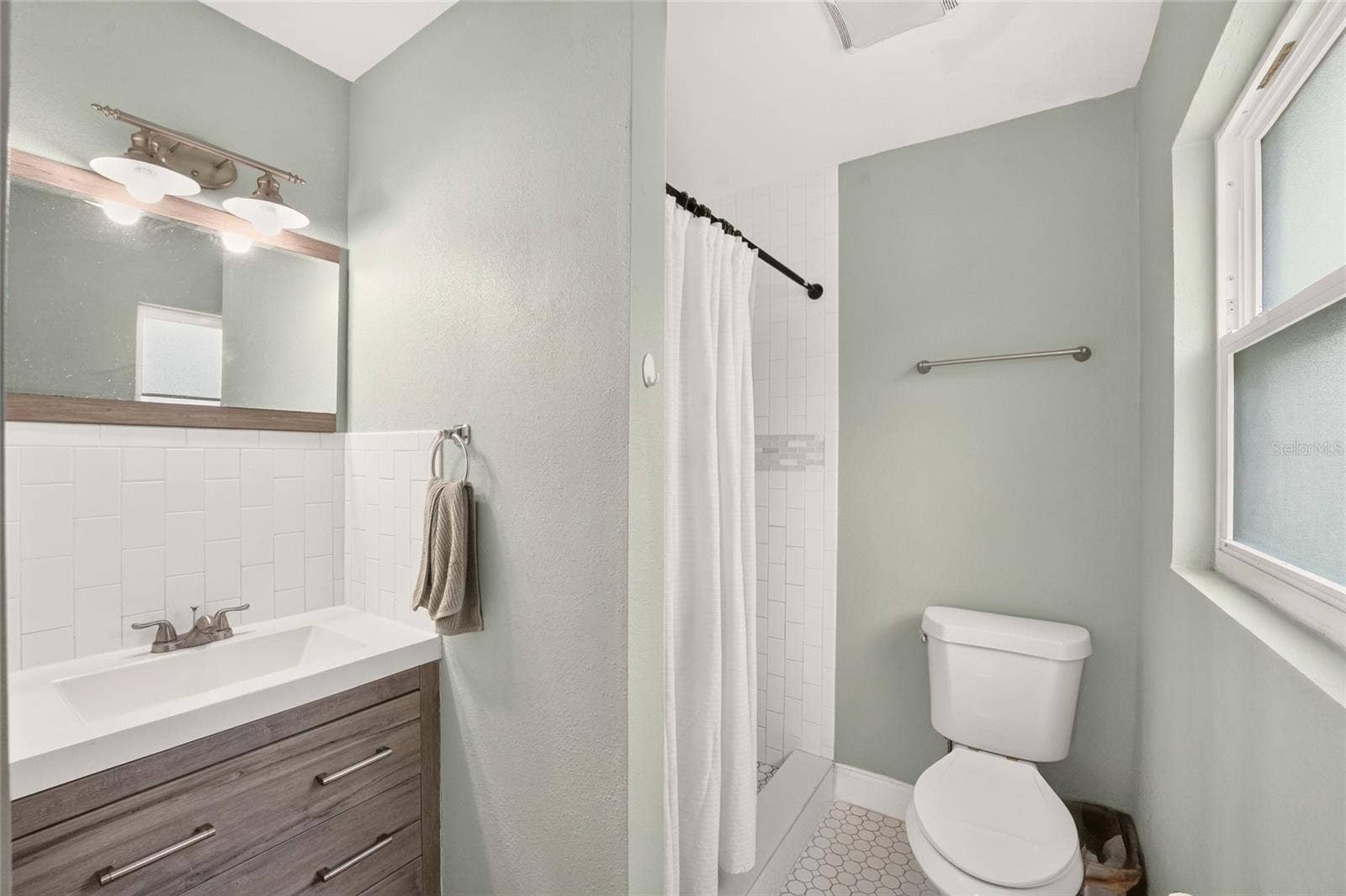 3310 NW 30TH AVENUE, Gainesville, FL 32605