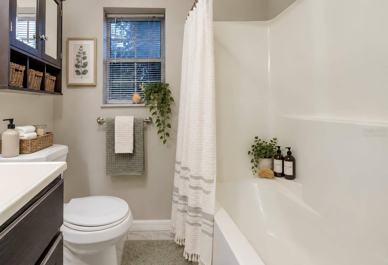 13902 NW 148TH PLACE, Alachua, FL 32615 Virtually staged