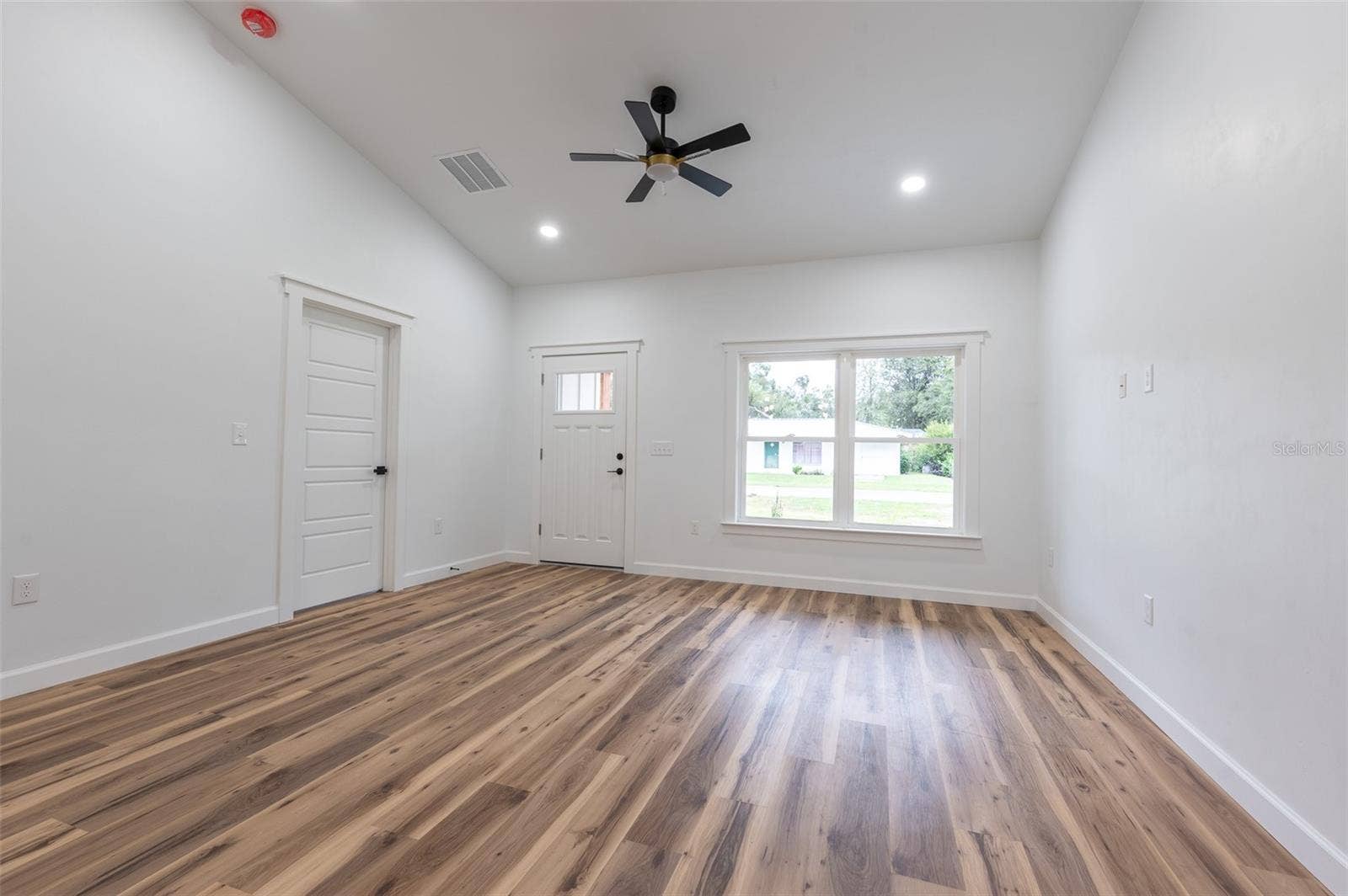 26567 SW 4TH AVENUE, Newberry, FL 32669 26567 SW 4TH AVENUE, Newberry, FL 32669