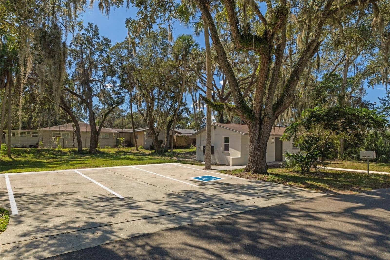 654 NE 2ND STREET, Crystal River, FL 34429 654 NE 2ND STREET, Crystal River, FL 34429