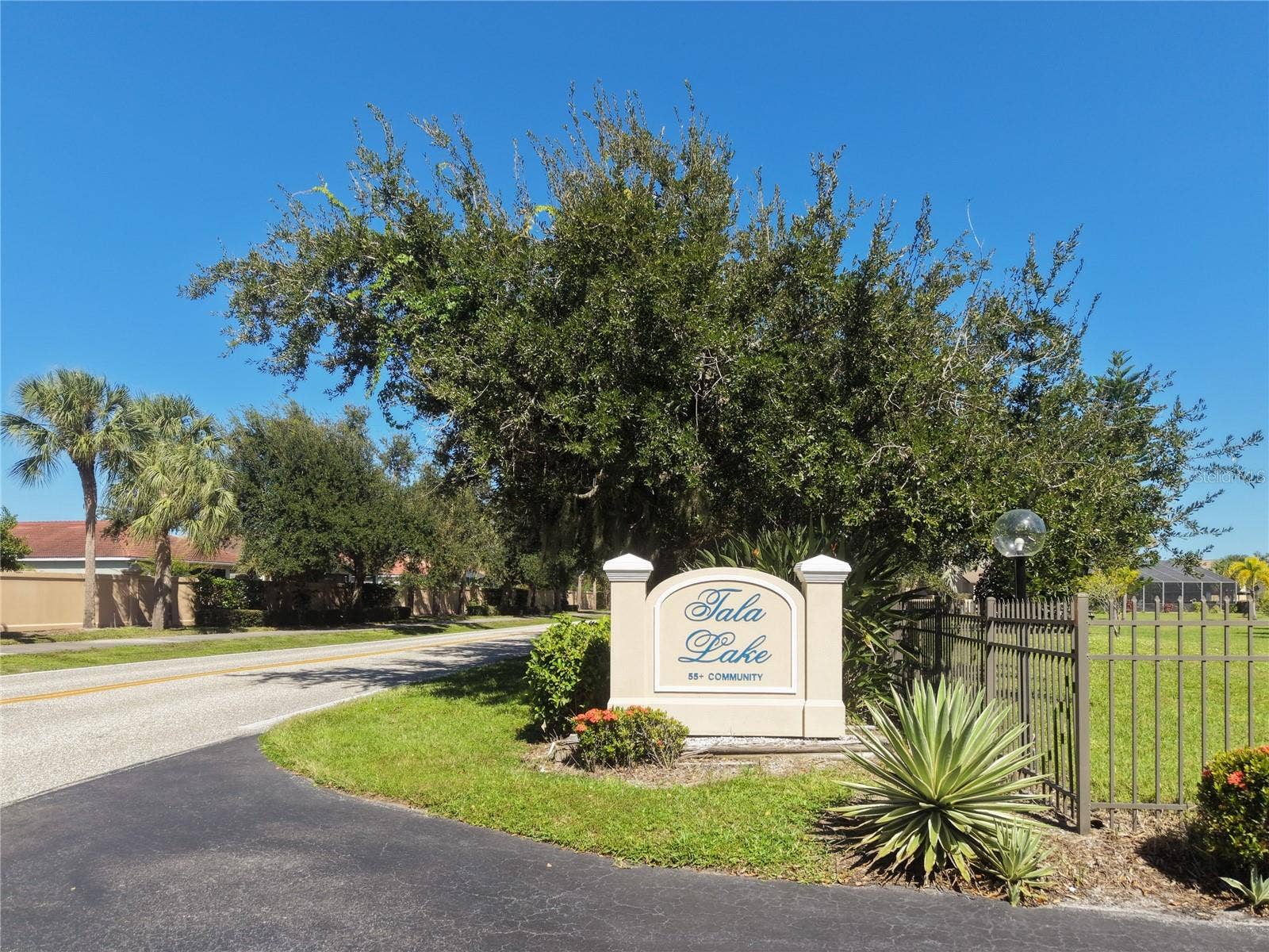 4064 OAKVIEW DRIVE, #D10, Port Charlotte, FL 33980 4064 OAKVIEW DRIVE, #D10, Port Charlotte, FL 33980