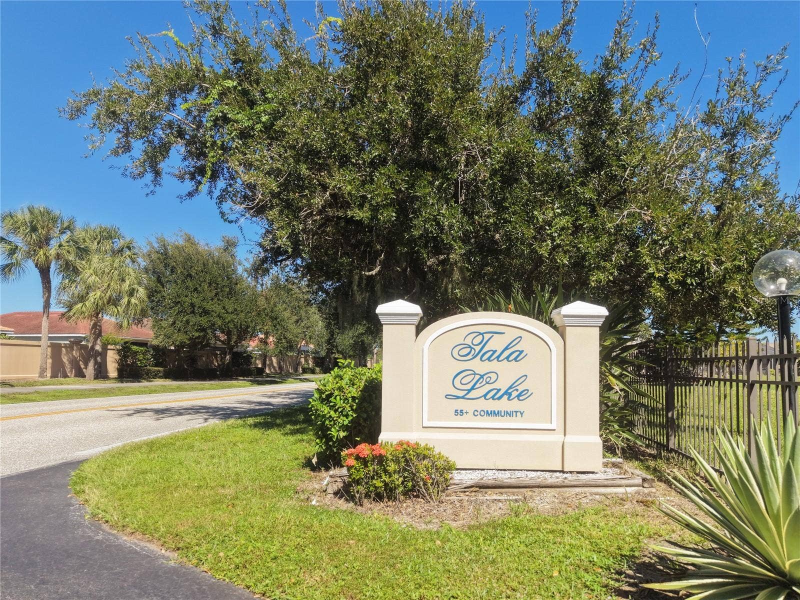 4064 OAKVIEW DRIVE, #D10, Port Charlotte, FL 33980 4064 OAKVIEW DRIVE, #D10, Port Charlotte, FL 33980