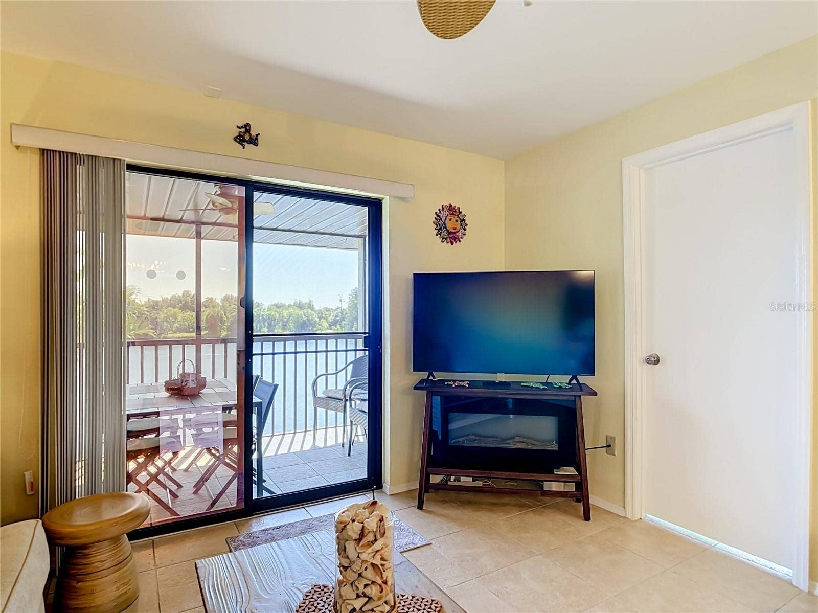 4064 OAKVIEW DRIVE, #D10, Port Charlotte, FL 33980 4064 OAKVIEW DRIVE, #D10, Port Charlotte, FL 33980