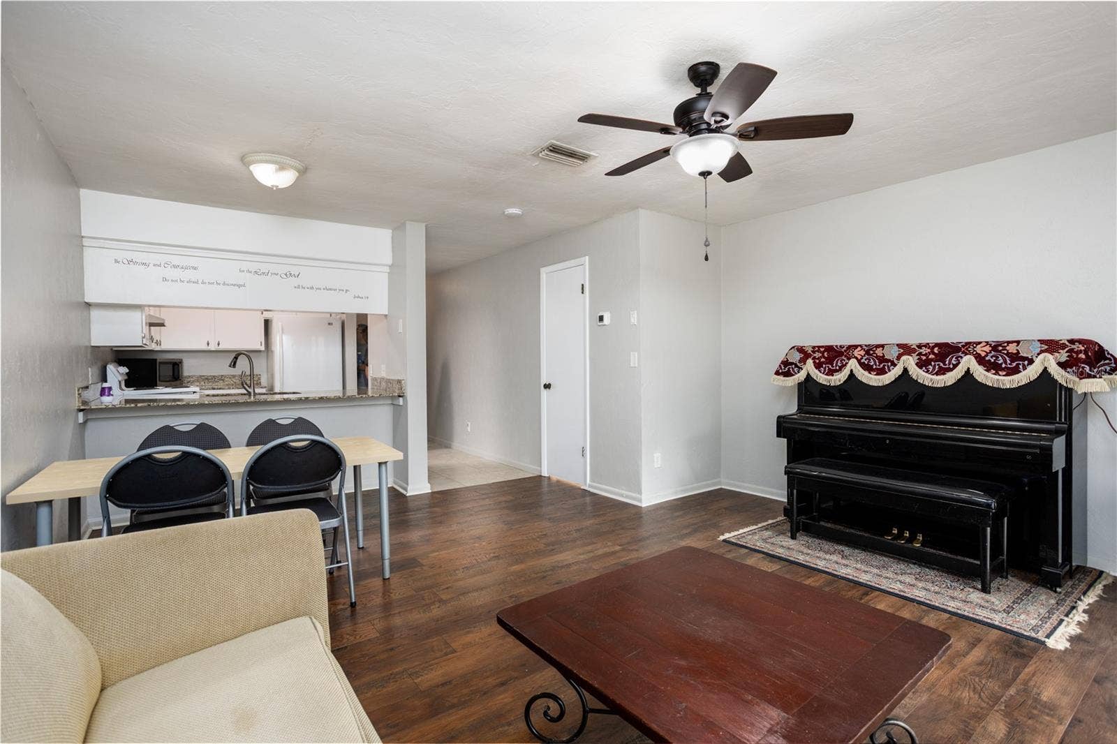 2635 SW 35TH PLACE, #902, Gainesville, FL 32608 2635 SW 35TH PLACE, #902, Gainesville, FL 32608