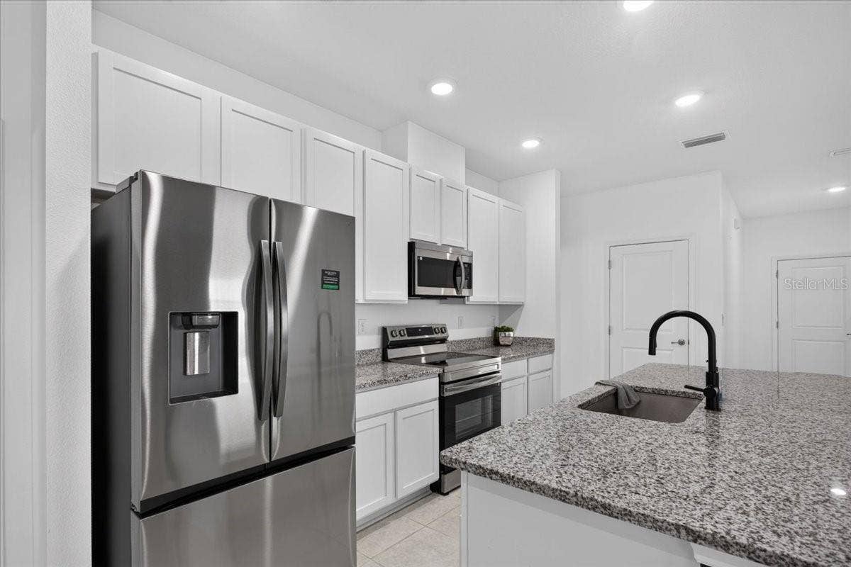 1957 NW 248TH WAY, Newberry, FL 32669
