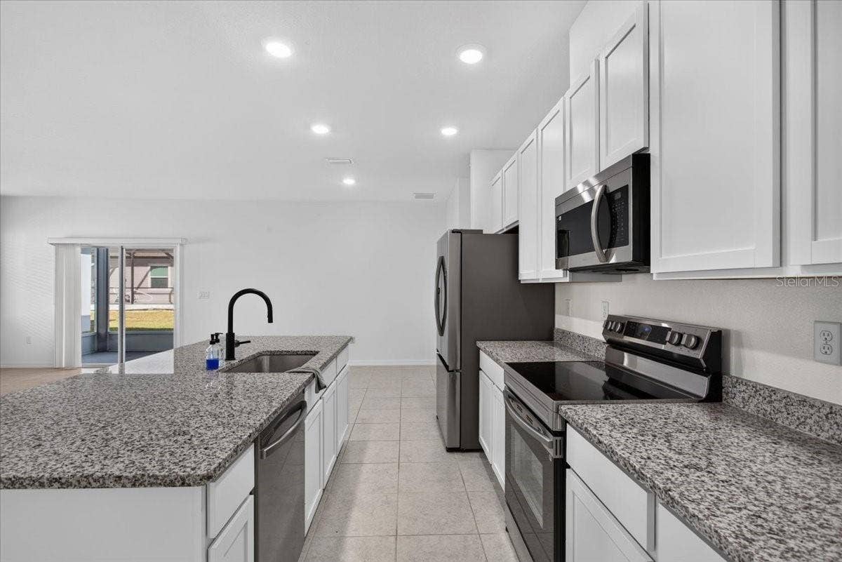 1957 NW 248TH WAY, Newberry, FL 32669