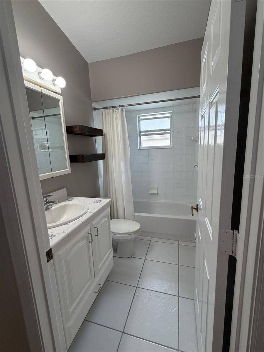 1019 GARDENIA STREET, Sebastian, FL 32958 Guest Bathroom