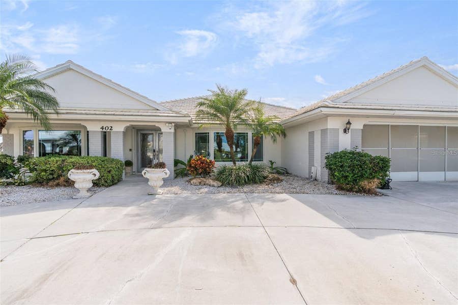 Property photo for 402 DEVONSHIRE LANE, Venice, FL