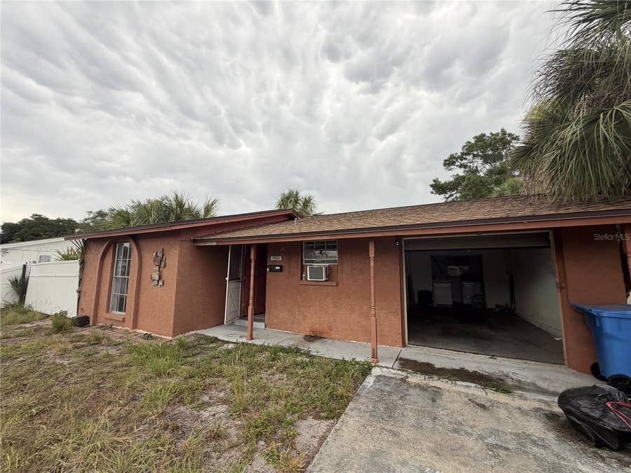 Property photo for 7933 WOODVINE CIRCLE, Tampa, FL