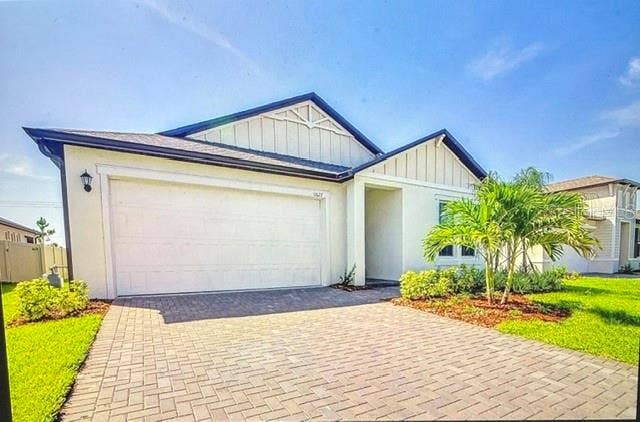 Property photo for Palmetto, FL