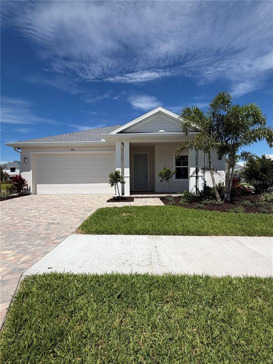 Property photo for 7601 LAKE FLORES AVENUE, Bradenton, FL