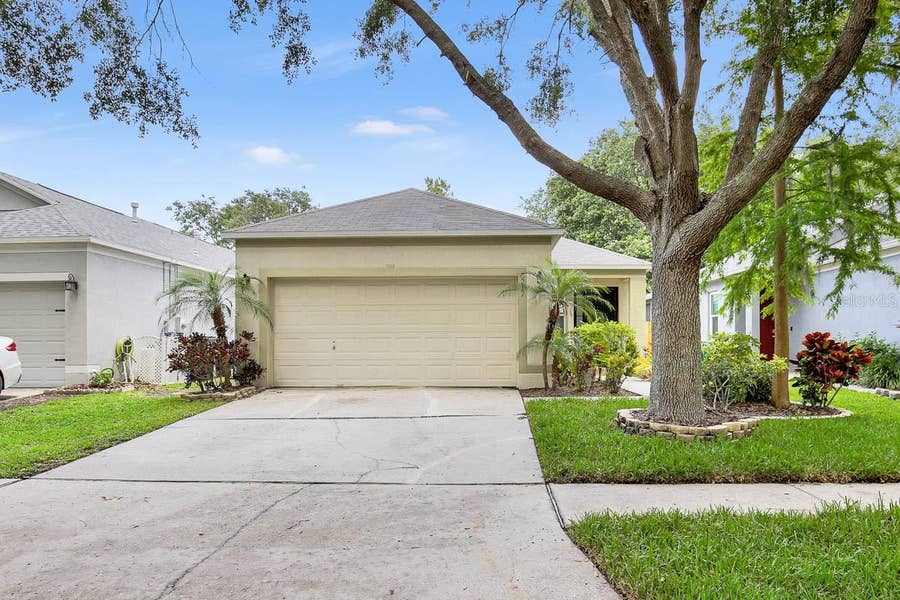 Property photo for 6217 KITERIDGE DRIVE, Lithia, FL