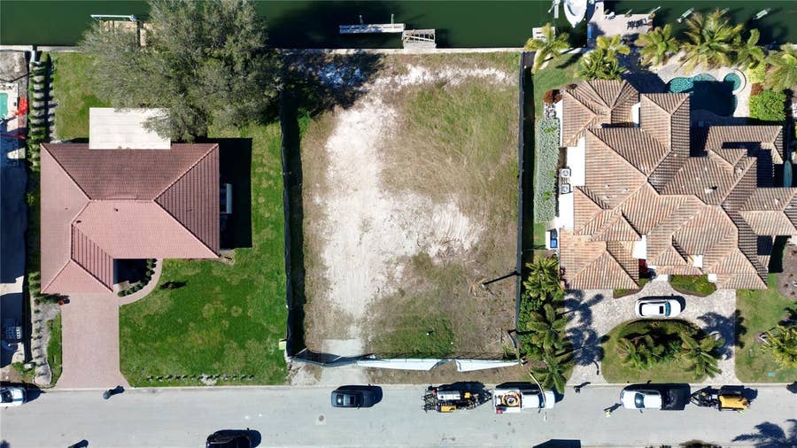 Property photo for 2019 ILLINOIS AVENUE NE, St Petersburg, FL