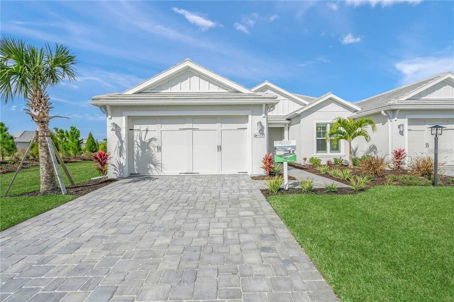 Property photo for 9521 LUNAR DOVE DRIVE, Sarasota, FL