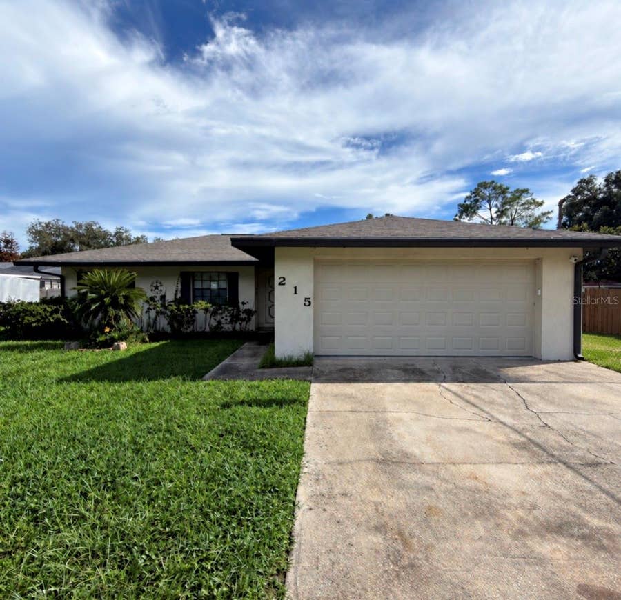 Property photo for 215 LAKEVIEW DRIVE, Auburndale, FL