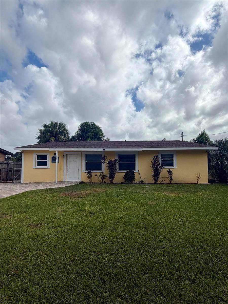 10905 N LANTANA AVENUE, Tampa, FL 33612